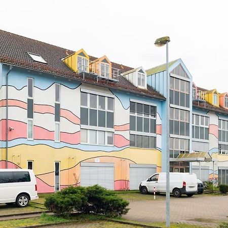 Arbio Monteurzimmer In Wustermark Parking Included Exterior foto